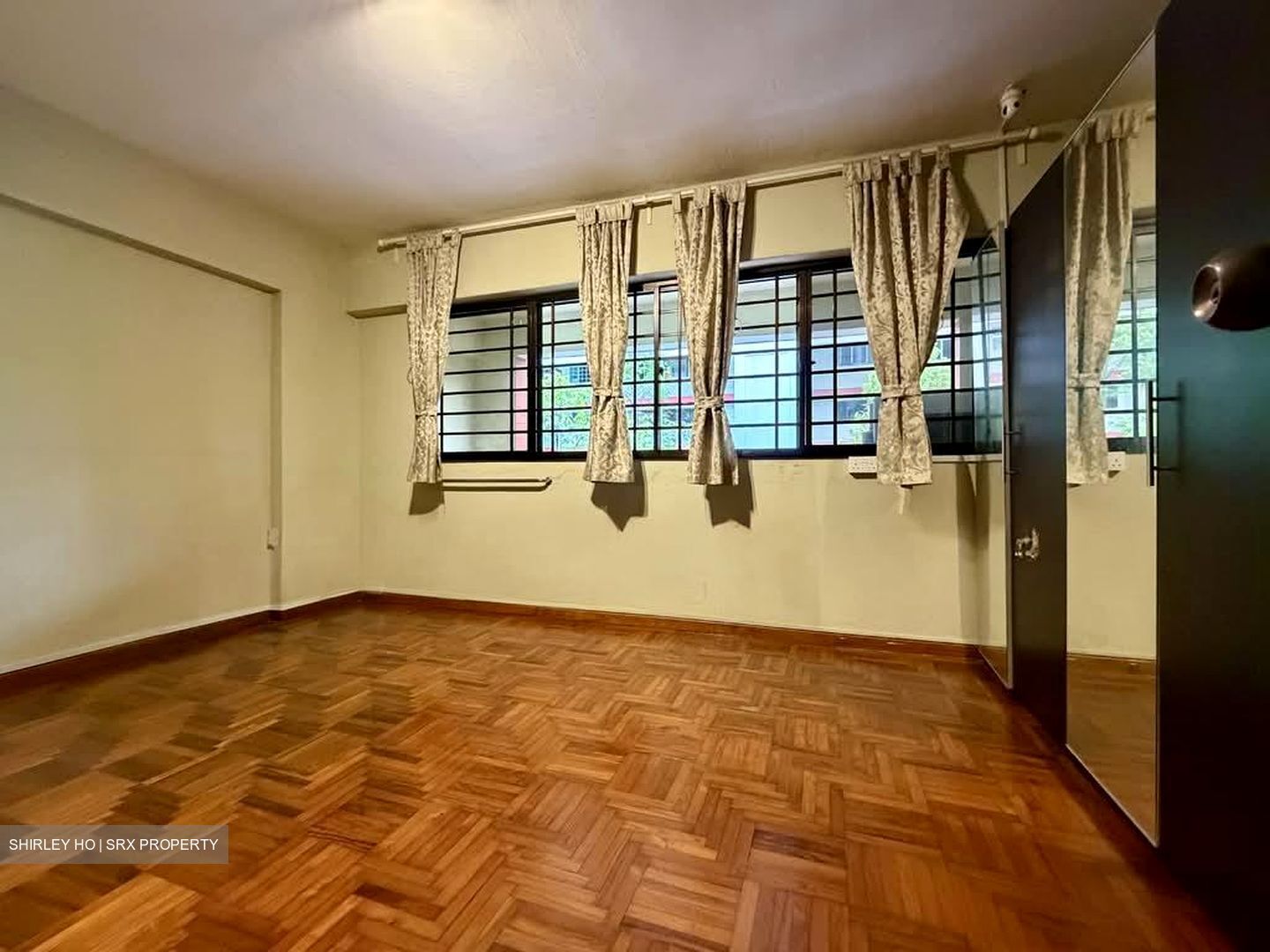 Blk 405 Hong Kah Court (Jurong West), HDB Executive #553572921